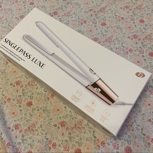 Brand new T3 Micro Single Pass Luxe Styling Iron
